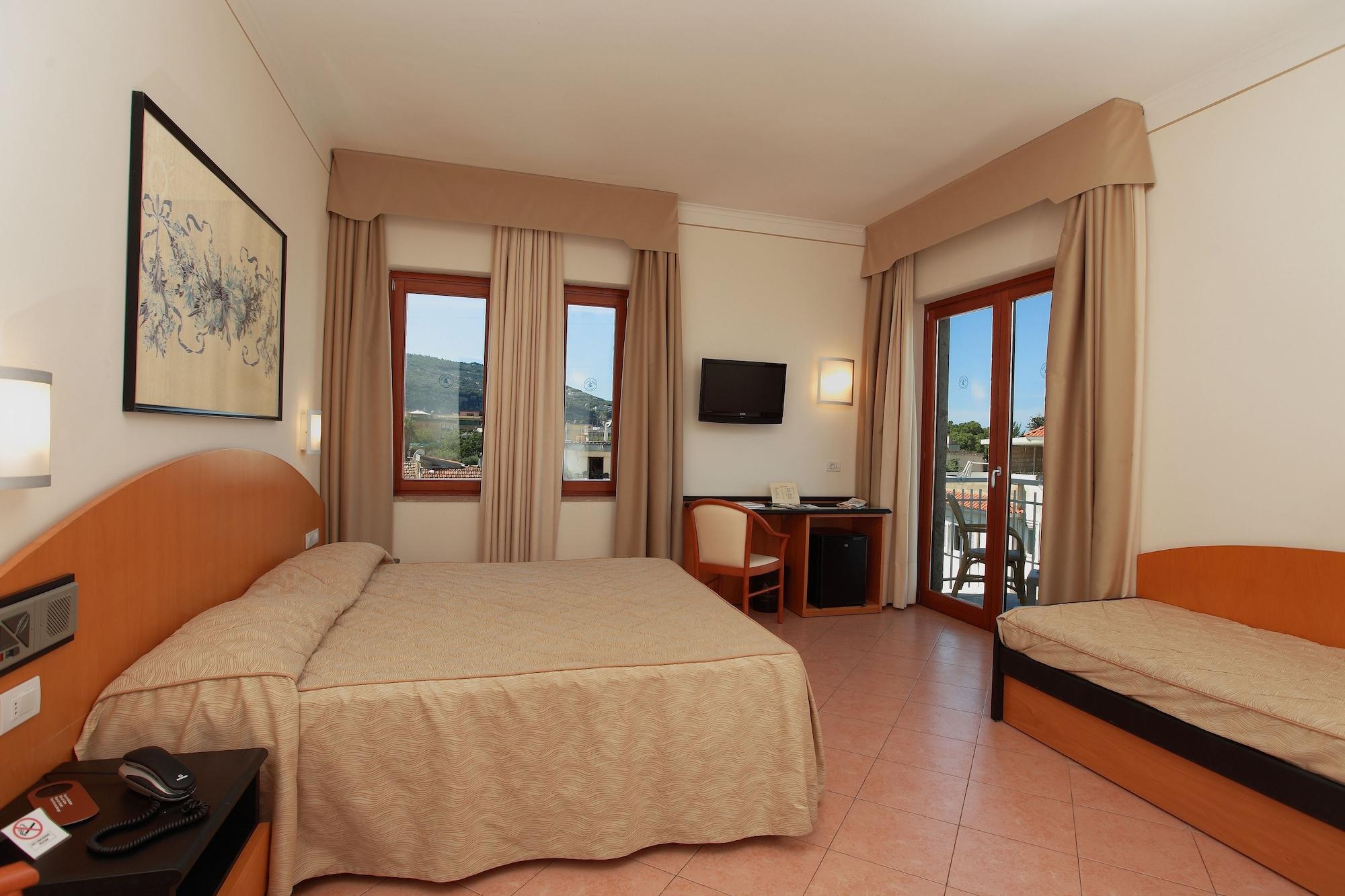 Hotel Caravel Sant'Agnello Luaran gambar